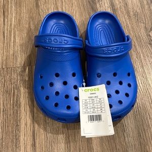 NWT blue crocs